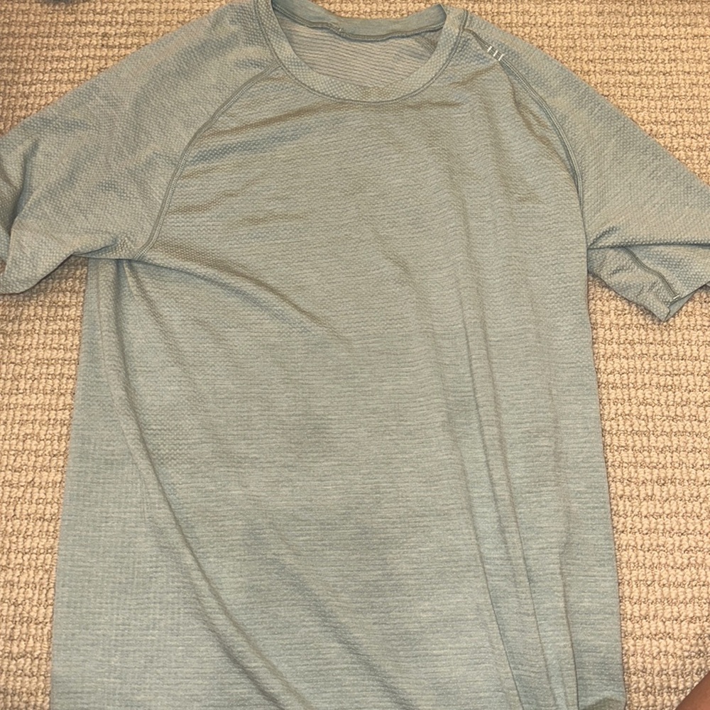 Lulu lemon men’s shirt